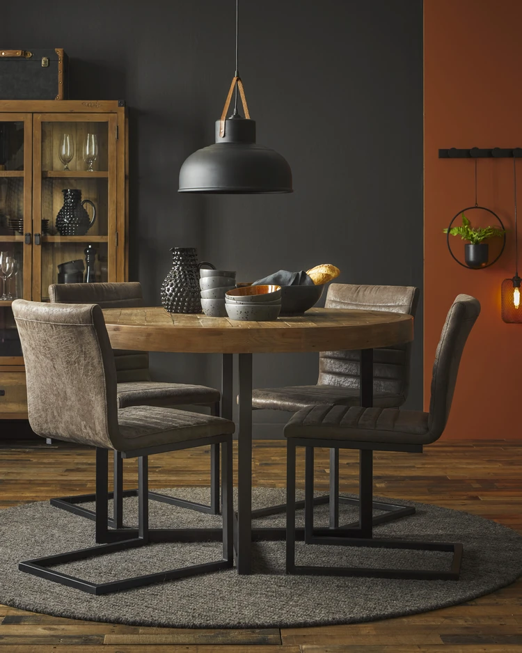 Woodenforge - Matgrupp med 4 stolar Woodenforge - inspiration