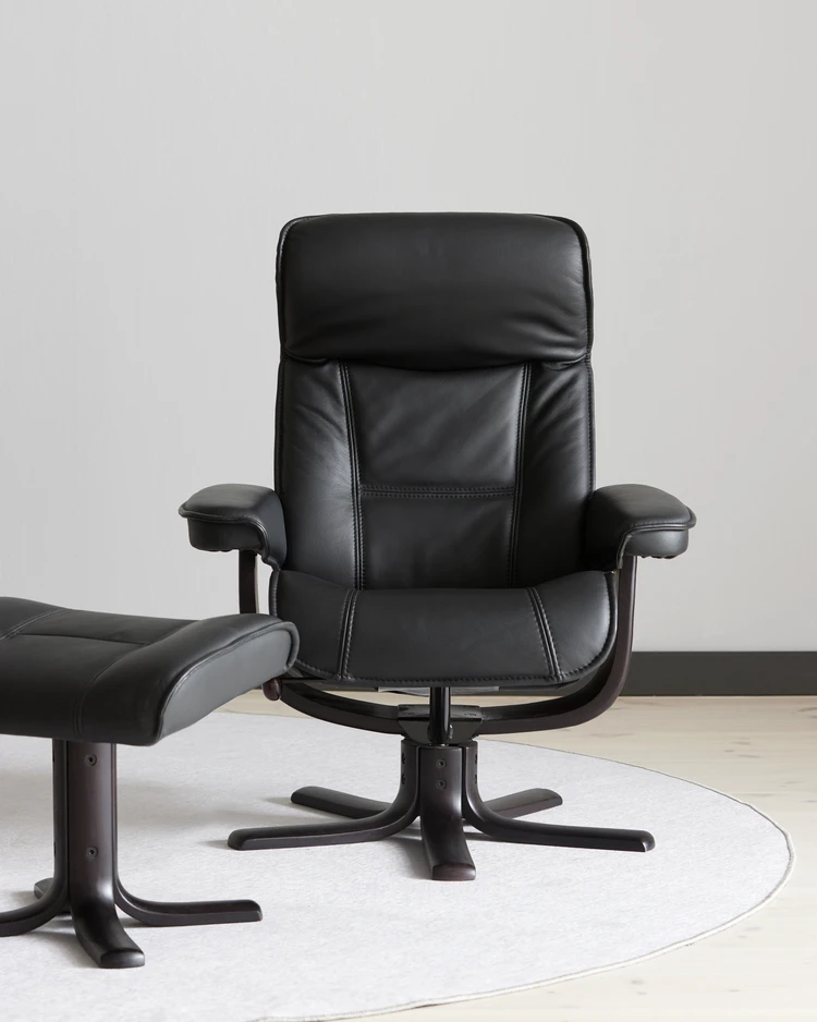 Jenka - Fåtölj med fotpall - inspiration