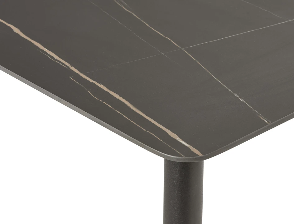 Mica - Matgrupp med 4 barstolar Yngve - Svart