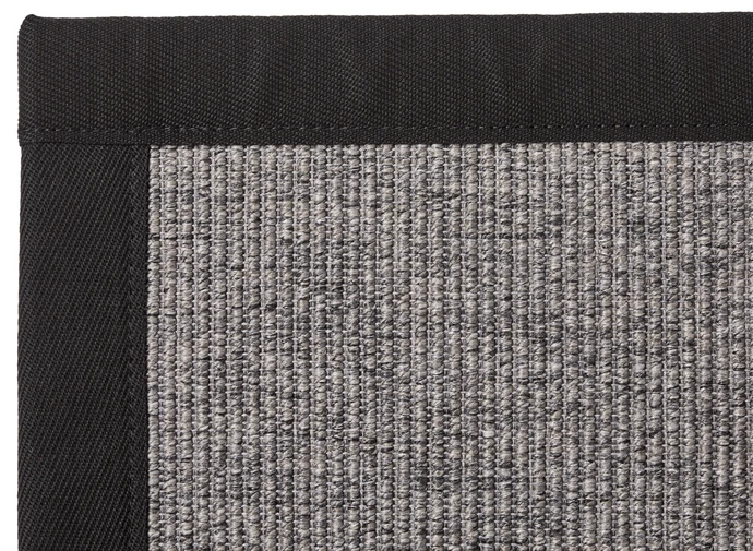 Chuck, Måttbeställd matta, bandad kant