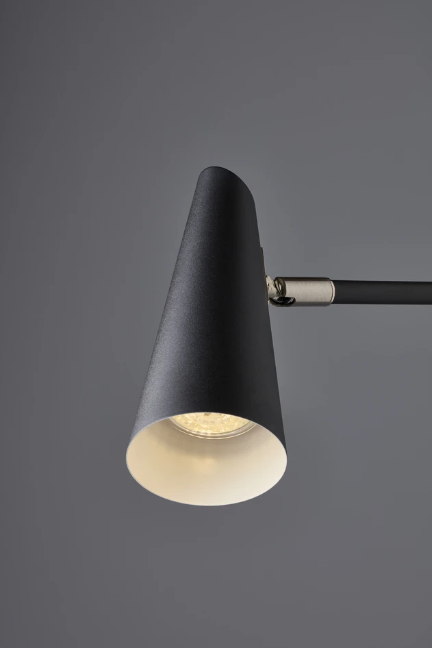 Dagmar - Golvlampa, H138 cm - Svart