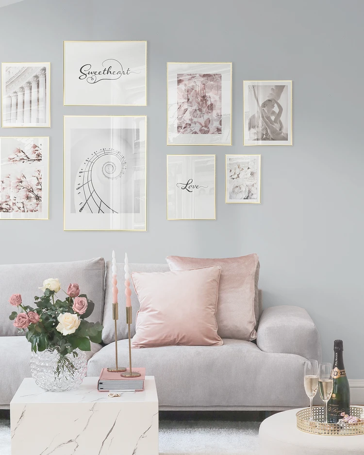 Romantic City - Tavelvägg med guldfärgade ramar - inspiration