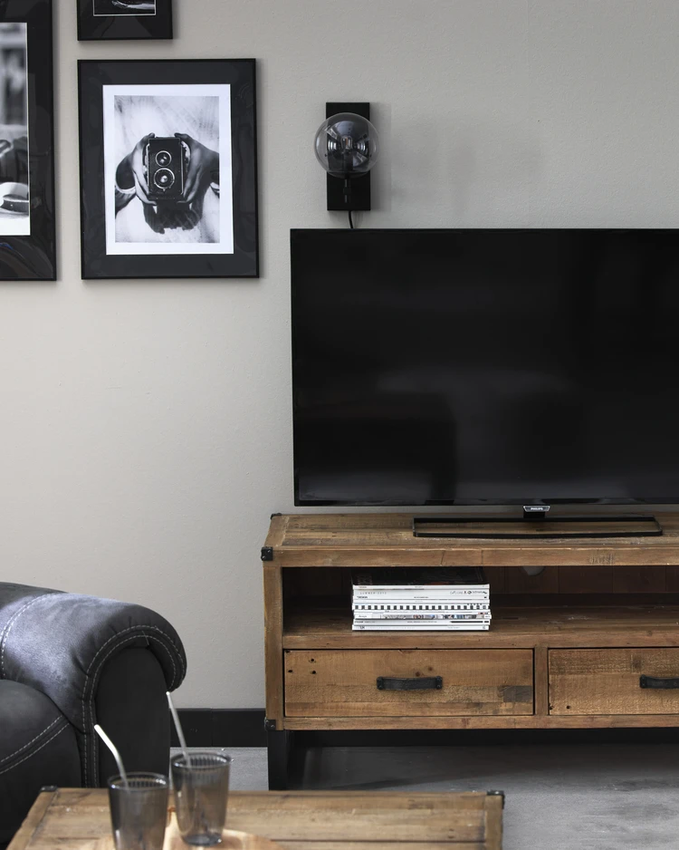 Woodenforge - Tv-bänk, B 120 cm - inspiration