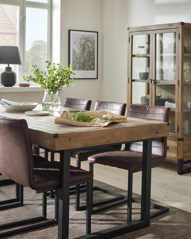 Woodenforge - Matgrupp med 6 stolar Chatham - inspiration