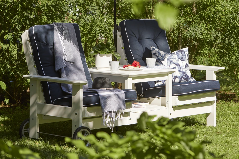 Tullgarn - Rullsoffa med dynor - Vit