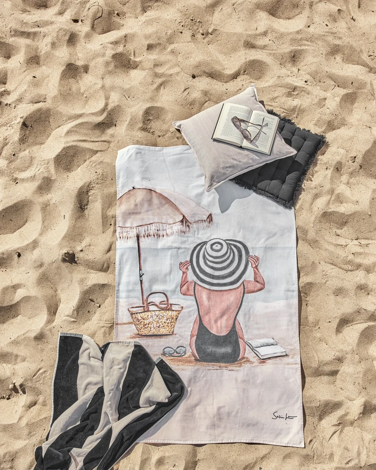 Sofia at the beach - Badlakan, 90x150 cm - inspiration
