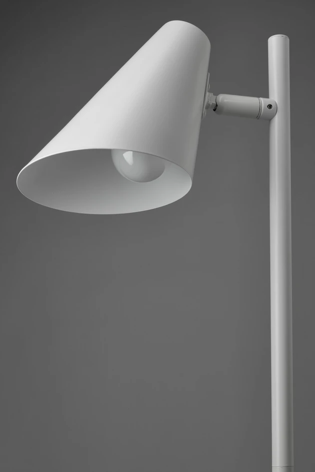 Valdemar - Golvlampa, H146 B23 cm - Vit