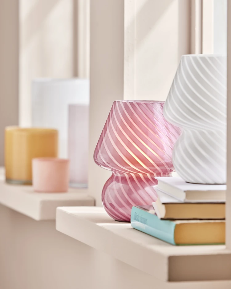 Otis - Bordslampa, H18 Ø15 cm - inspiration