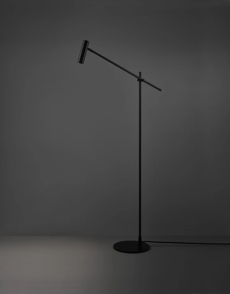 Storm - Golvlampa, H140 L55 cm - Svart