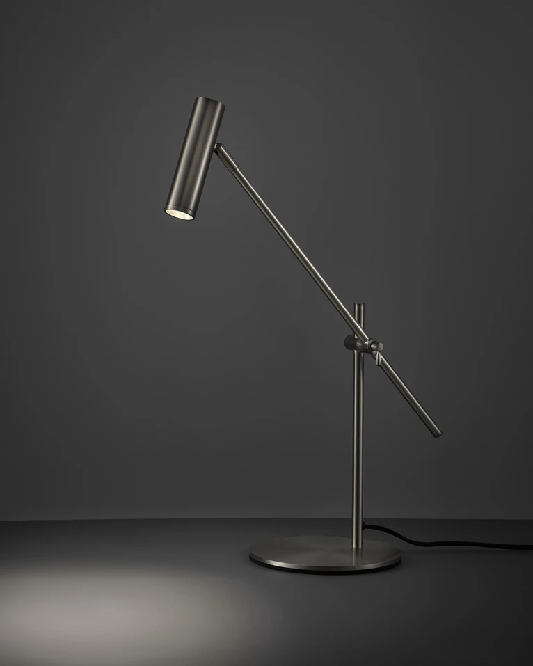 Storm, Bordslampa, B18 H55 cm