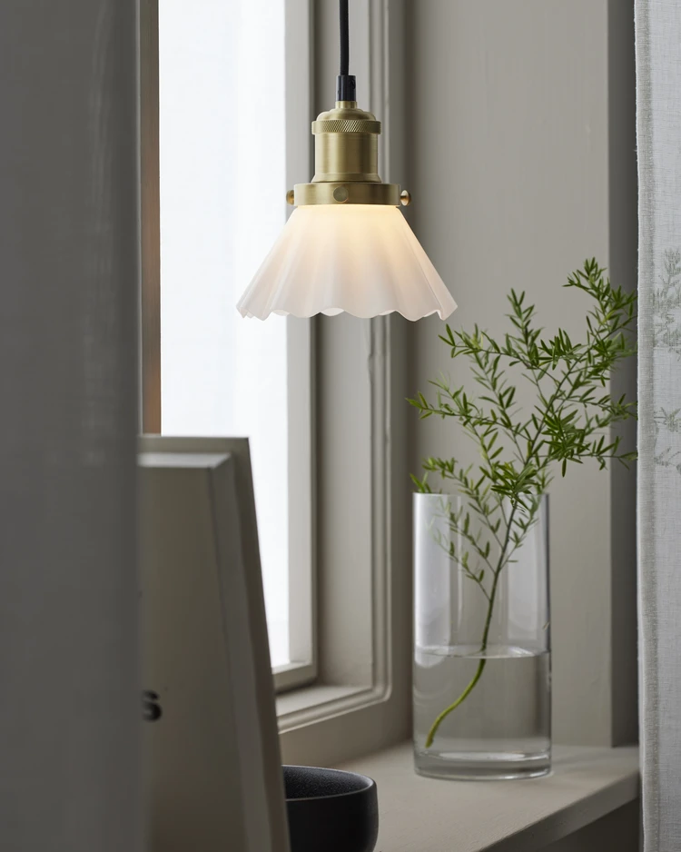 August - Fönsterlampa, H16 Ø15 cm - inspiration