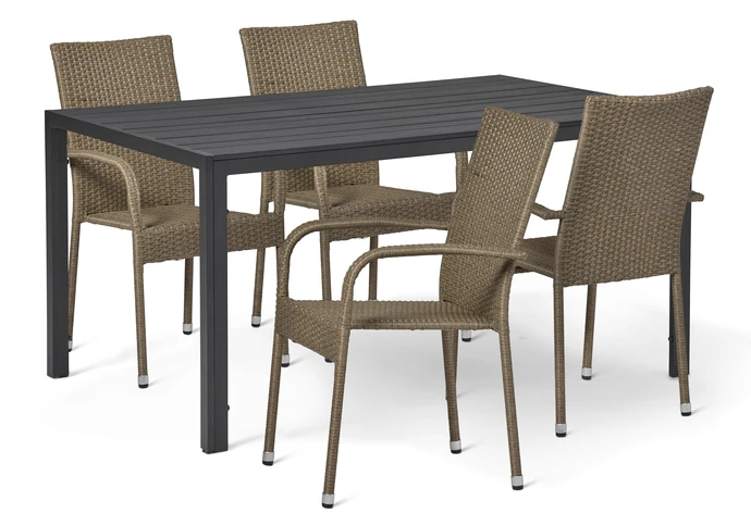 Village, Utegrupp med bord och 4 karmstolar