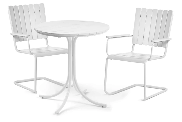 Kullavik, Utegrupp med bord och 2 karmstolar