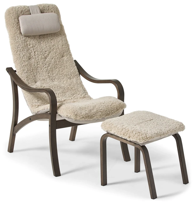 Anne, Fåtölj med fotpall