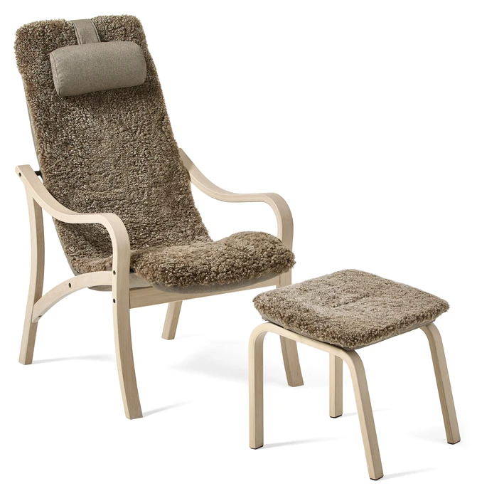 Anne, Fåtölj med fotpall