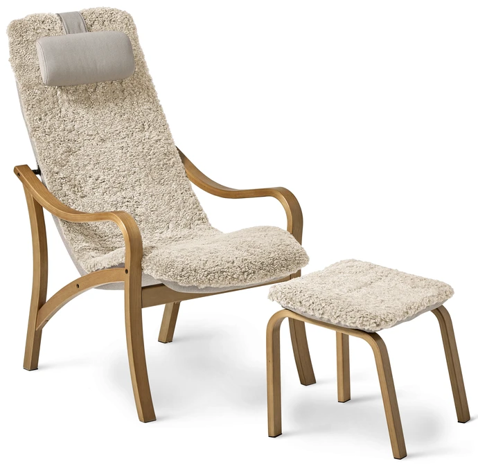 Anne, Fåtölj med fotpall