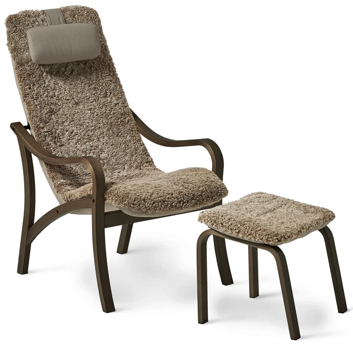 Anne, Fåtölj med fotpall