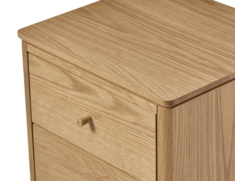 Tova - Sängbord med 3 lådor, 40x37x70 cm - Beige