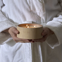 Lignum - Doftljus, Japanse Honeysuckle, brinntid 18 h - inspiration