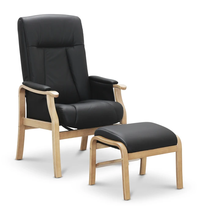 Rune, Fåtölj med fotpall