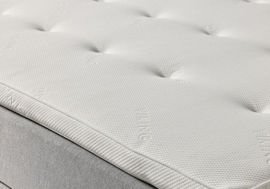 Väderö Comfort - Kontinentalsäng Comfort, dubbelsäng med bäddmadrass, sänggavel pikerad - Beige