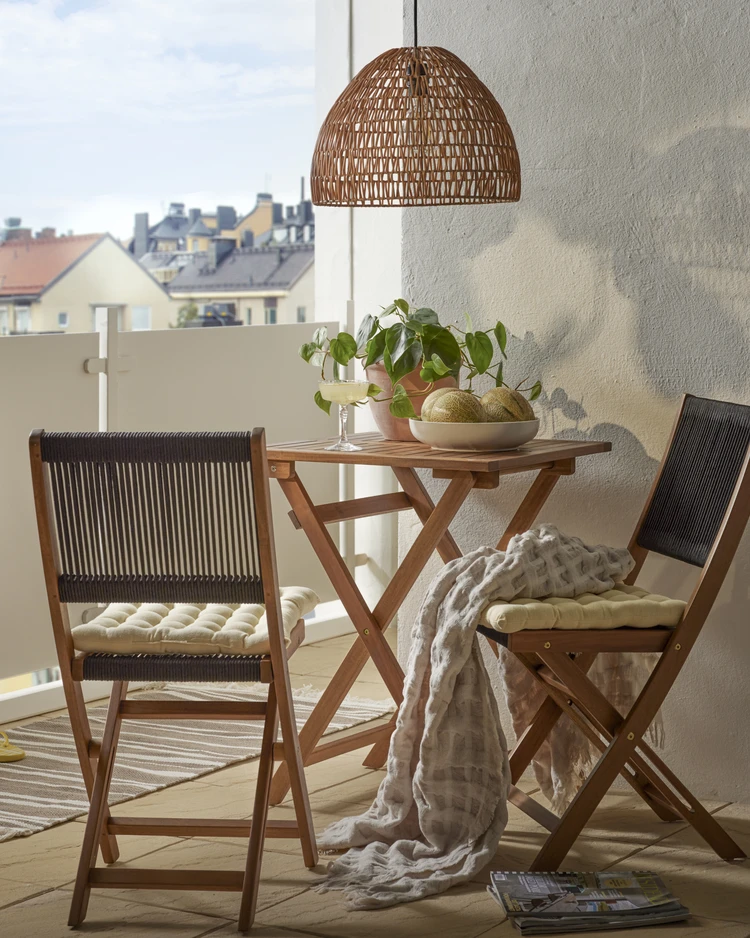 Felice - Utegrupp med bord och 2 stolar - inspiration