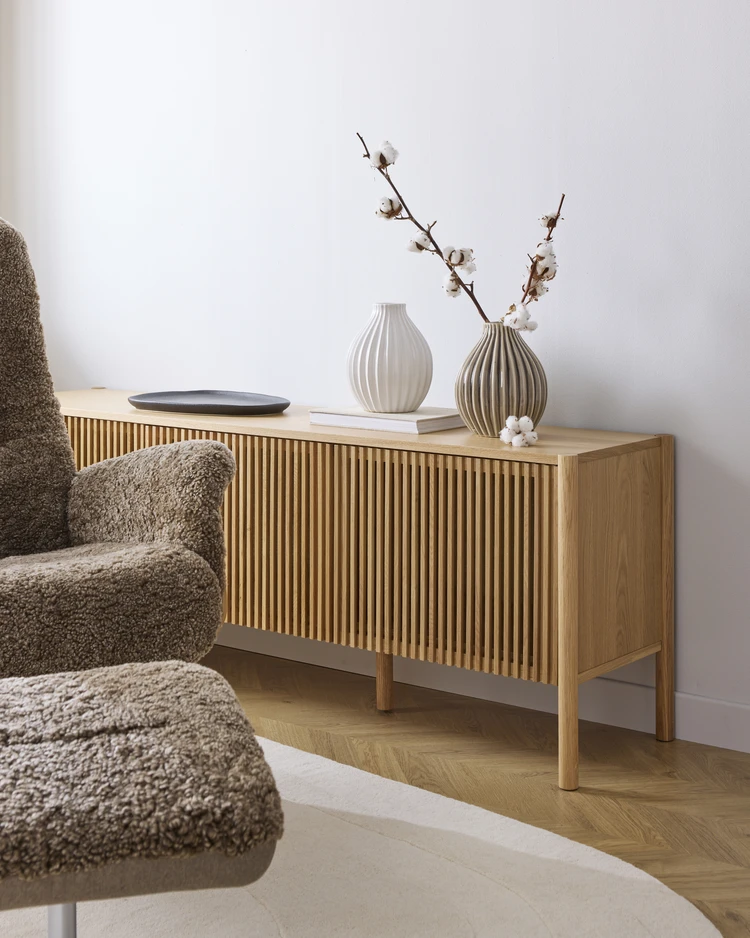 Astrid - Tv-bänk, 165x40x60 cm - inspiration