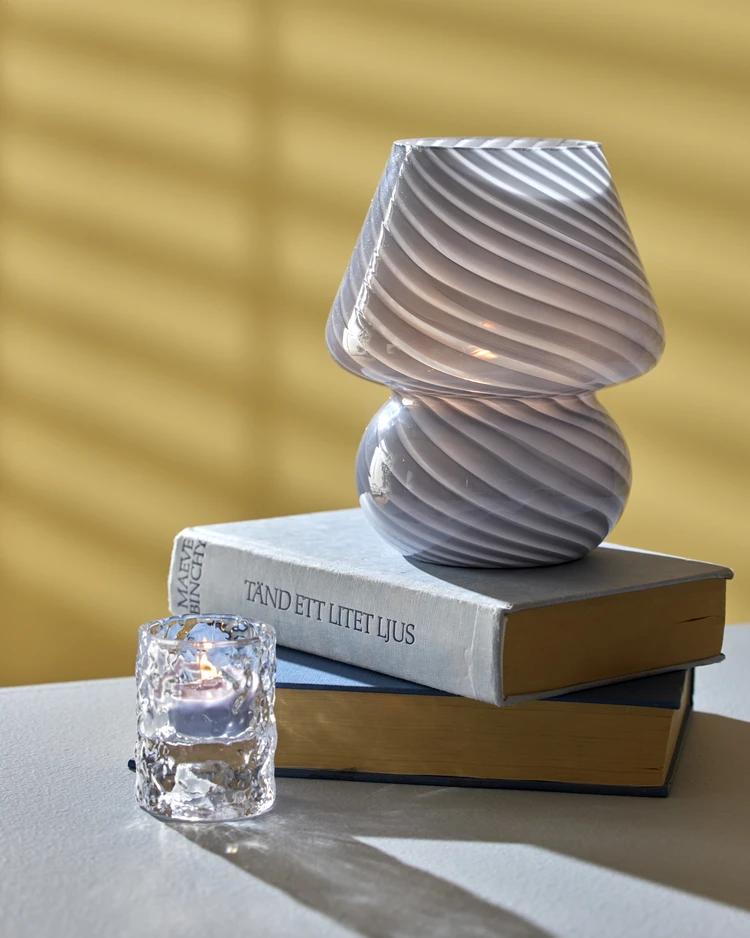 Otis - Bordslampa, H18 Ø15 cm - inspiration