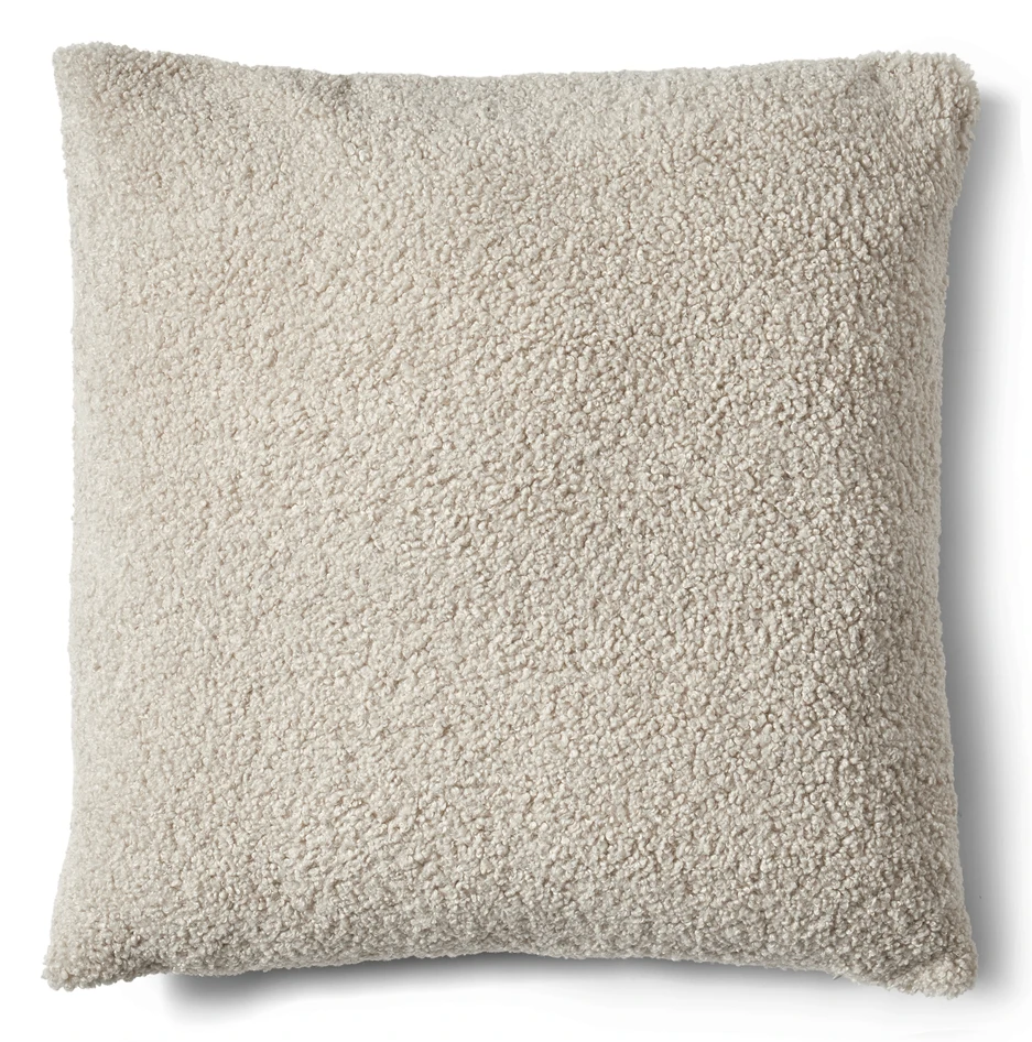 Curly - Prydnadskudde, 60x60 cm - Beige