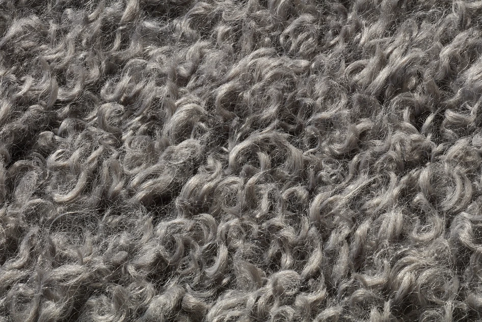 Curly - Konstfäll, lockig, B60 L90 cm - Grå