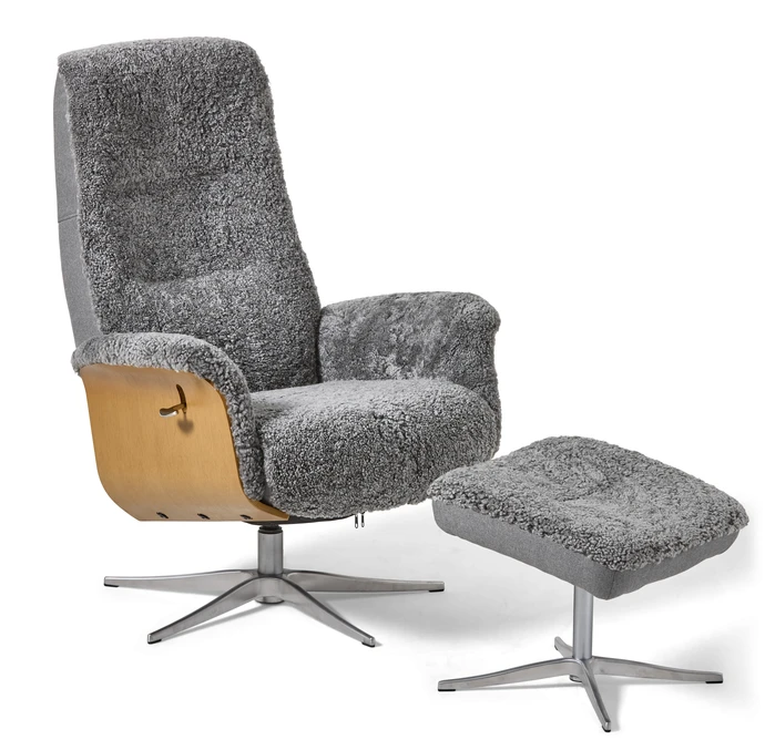 Ullrik, Fåtölj med fotpall