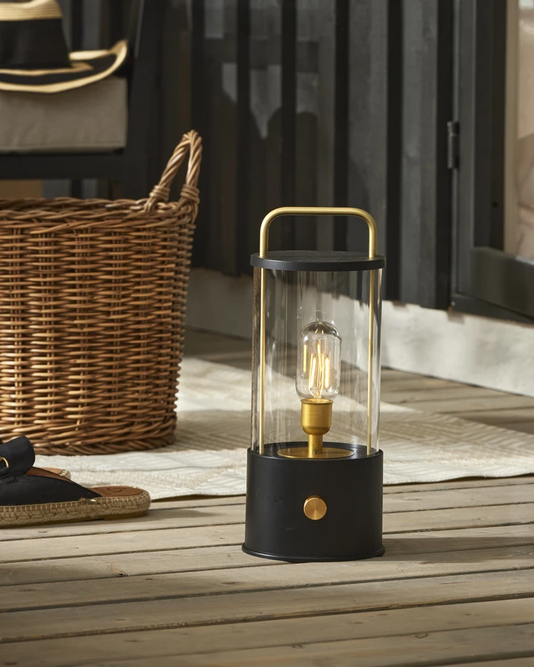 Vinga - Portabel bordslampa, H35 Ø14,5 cm - inspiration