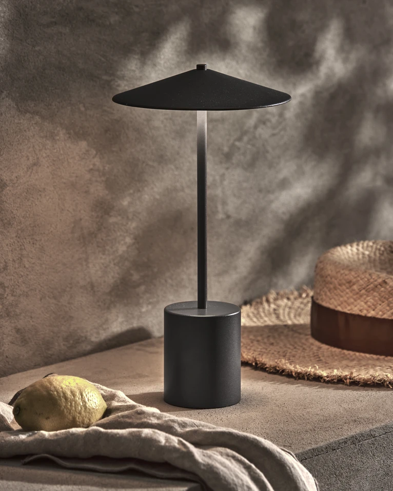 Acke, Portabel bordslampa, H33 Ø17 cm