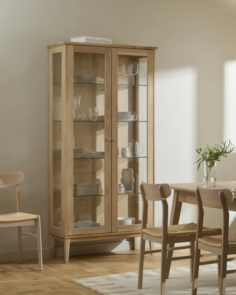 Ekerö, Vitrinskåp, 92x43x195,5 cm