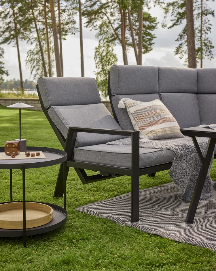Cosmopol - Utegrupp, soffa med reclinerfunktion och bord - inspiration