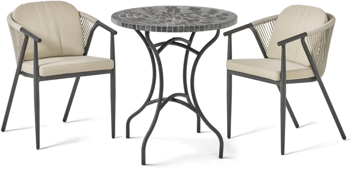 Largo/Plaza, Utegrupp med bord och 2 karmstolar