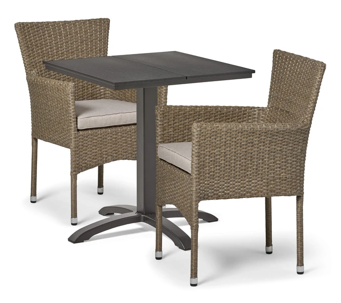 Village, Utegrupp med bord och 2 fåtöljer