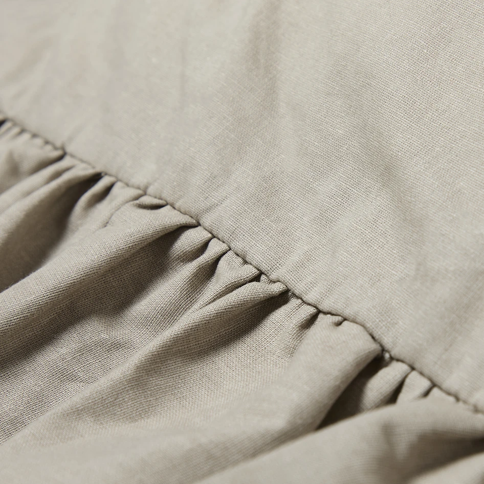 Bridgeport - Örngott till hotellkudde i garnfärgad bomull med volang, 70x100 cm  - Beige
