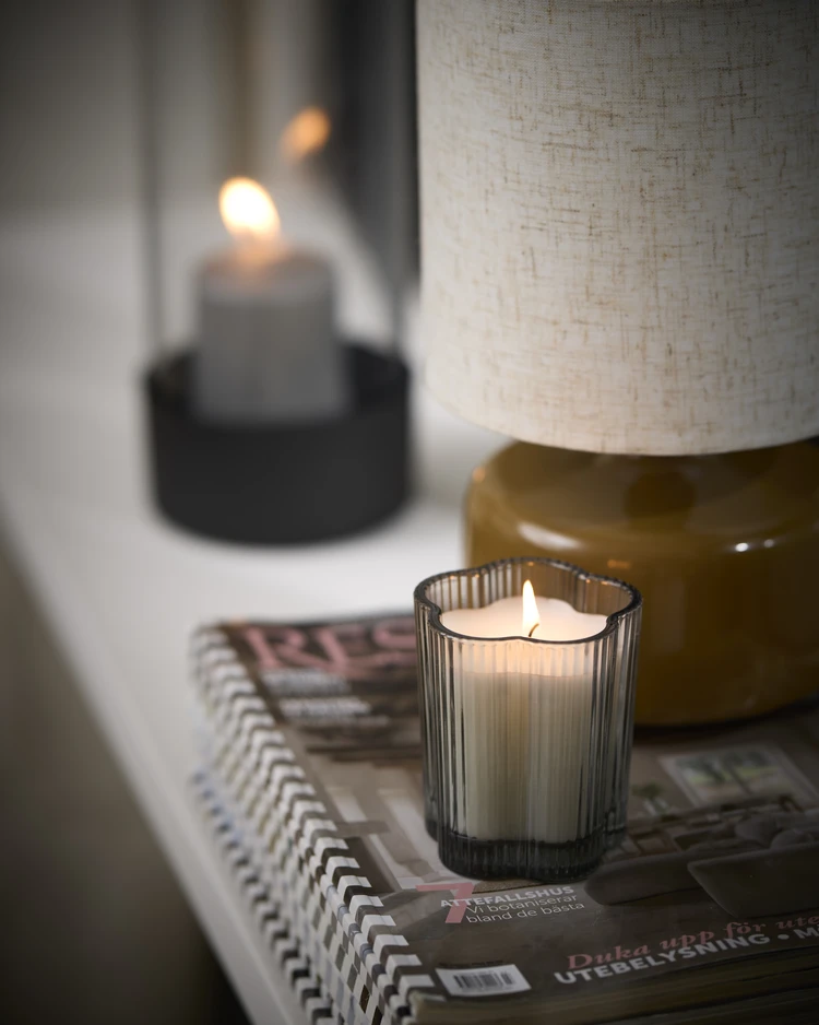 Jasmine - Dekorationsljus, brinntid 30h, 128 gr - inspiration