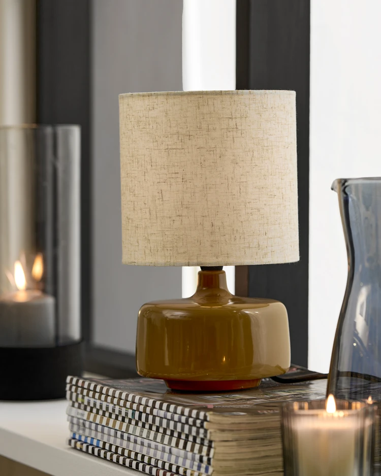 Britta - Bordslampa, H27 Ø16 cm - inspiration