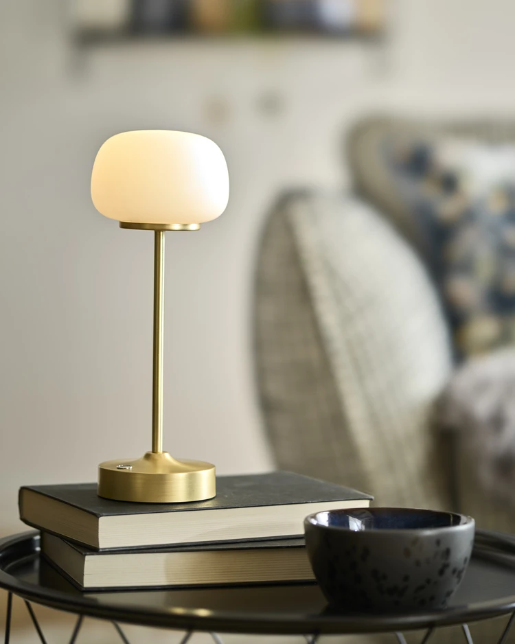 Lisa - Portabel bordslampa H28 Ø10,5 cm - inspiration