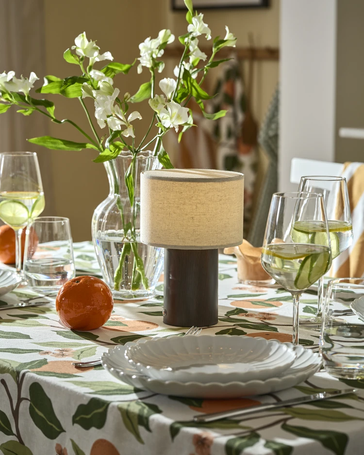 Ralf - Portabel bordslampa, H21,6 Ø15 cm - inspiration