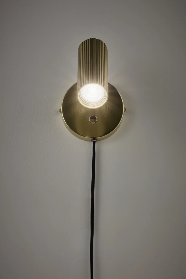 Hubble - Vägglampa, B12 H15 cm - Gul