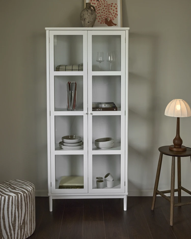 Tova - Vitrinskåp 2 dörrar, 179x37x81 cm - inspiration