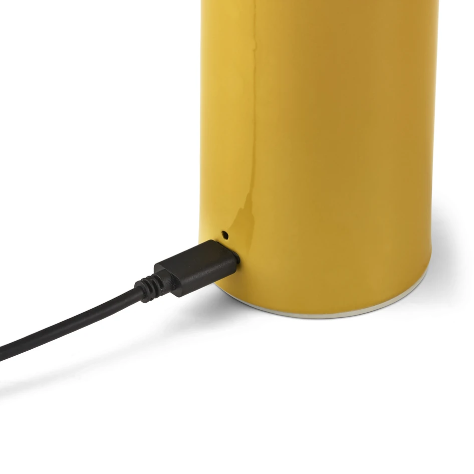 Amos - Portabel bordslampa H25 Ø15 cm - Gul