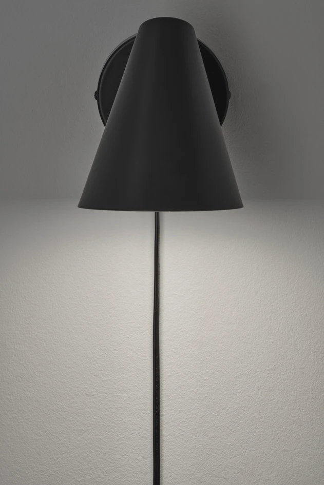 Valdemar - Vägglampa L22 B10 H13,5 cm - Svart