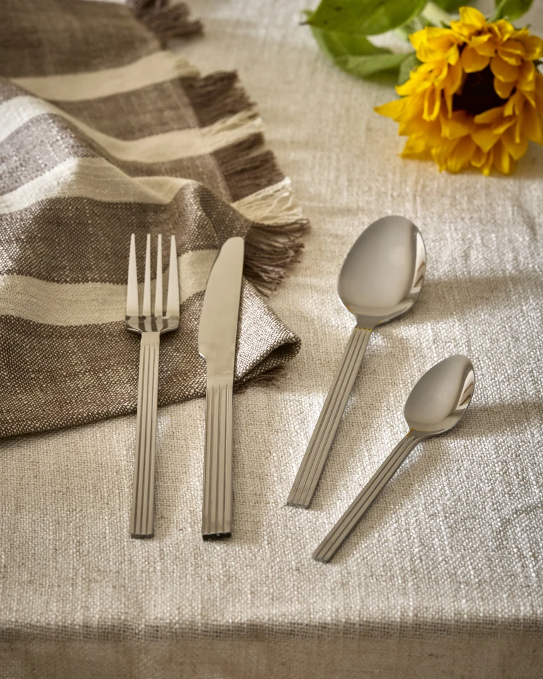 Adelina, Bestickset, 24 delar