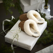 Trysil - Tofflor, fårskinn kastanj/vit, 1 par - inspiration