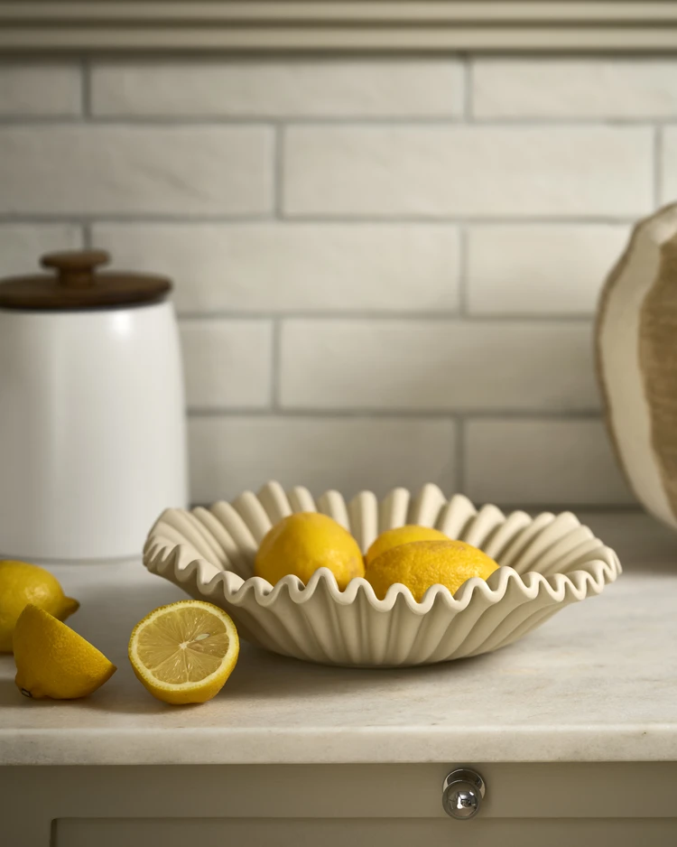 Ninni - Fat i stengods, H 7,5 Ø 29,5 cm - inspiration