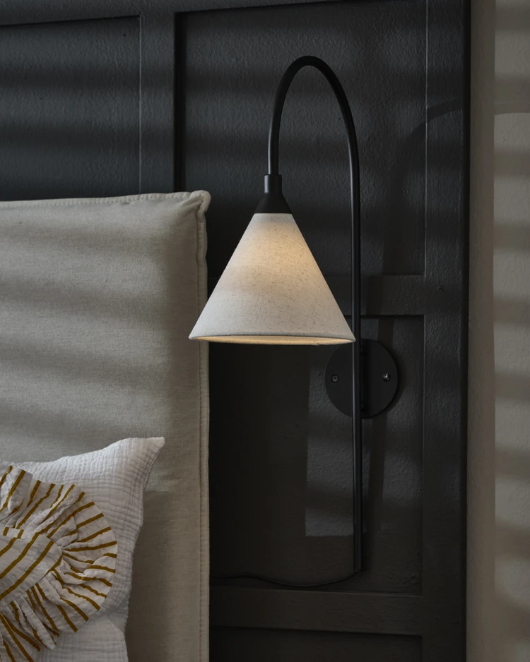 Thilda - Vägglampa L36.5 H63 cm - inspiration